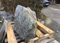 <p>Grey welsh slate boulder with inclined face for engraving  70cm long  50cm high  30cm thick</p>